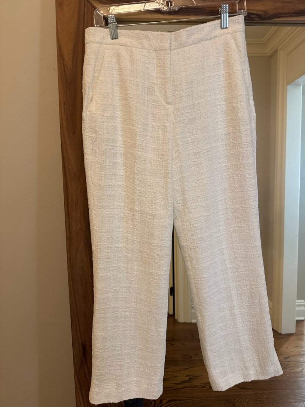 St. John White Textured Tweed Cropped Pants Size 4